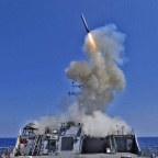 29 марта. Ракетный эсминец «USS Barry выпускает в Ливию крылатую ракету «Томагавк»