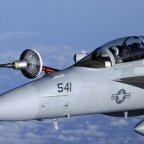 29 марта самолёт радиоэлектронной борьбы ВМС США Боинг EA 18 «Гроулер»