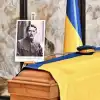 Украина возвращает останки лидера ОУН* из Роттердама, пока ВСУ терпят неудачи на фронте. Итоги (Фото : Офис президента Украины) Фото : Офис президента Украины