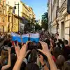 Запад хочет накормить Россию червивым 'Яблоком'