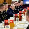 Россия повышает ставки: мирный план Путина против мирного плана Зеленского (РИА Новости . POOL / Рабочая поездка президента Владимира Путина в Сахалинскую область) РИА Новости . POOL /…