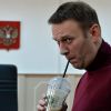 Сколько заработает блогер Навальный на сей раз. 'Гапонинг' как бизнес (Оппозиционный политик Алексей Навальный во время рассмотрения ходатайства следствия о его домашнем а…) Оппозиционный полити…