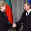 МИД России предложил обнародовать запись беседы Грибаускайте и Путина (Встреча премьер-министра РФ Владимира Путина с президентом Литвы Далией Грибаускайте | © РИА Новости) Встреча премьер-мини…