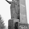 Война за нацию превращена в войну с могилами и памятью