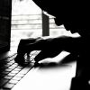 Американские СМИ: русские захватывают мировой рынок черного пиара (Мужчина склонился над клавиатурой | © Fotolia / smolaw11) Мужчина склонился на…
