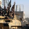 Пора валить. Куда боевики ИГ бегут из Сирии (Боевики террористической группировки Исламское государство (ИГ, запрещена в РФ) в городе Ракка, Сири…) Боевики террористиче…