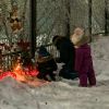 Вечер накануне Хеллоуина (Жители Нарьян-Мара несут цветы и игрушки к детскому саду Сказка | © Фото : Администрация Ненецкого а…) Жители Нарьян-Мара н…