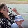 'Ты в Германии никто!' — интервью россиянки, задержанной с сыном в Польше (Виктория Иккерт с сыном. Стоп-кадр видео из семейного архива) Виктория Иккерт с сы…