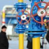 'Нафтогаз': как Украина может сохранить статус транзитной страны (Сотрудники компании Нафтогаз на газокомпрессорной станции Бобровницкая Черниговской области, Украина…) Сотрудники компании …