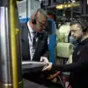 ВС РФ зашли в Угледар, Зеленский сжег республиканский мост