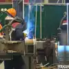 Рынок труда приспосабливается к дефициту кадров, но в промышленности ситуация все еще печальная (Фото: Накануне.RU) Фото: Накануне.RU