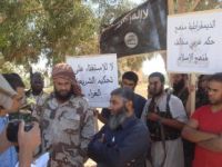 Бенгази: масштабная демонстрация, множество сторонников шариата и знамен аль-Каиды Бенгази: масштабная …