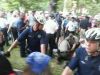 30 июня в Филадельфии. (Полицейские не стали особо церемониться с гостями города, и после короткого противостояния, пошли в атаку) Полицейские не стали…