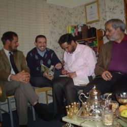 Радостная встреча боевиков Мисурата Соломон Dogh британского агента MI 6 и Шамс с сионистскими евреями Радостная встреча бо…