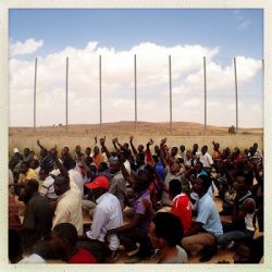 Заключенные в одной из секретных тюрем на территории Ливии Заключенные в одной …