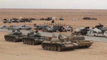 ПНС мобилизует танки для нападения на Бани Валид ПНС мобилизует танки…