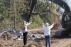 Протесты против TransCanada и Keystone XL продолжаются, аресты тоже. (женщины против экскаваторов) женщины против экскаваторов