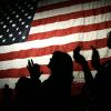 Когнитивный диссонанс: новости из США напоминают басни Крылова (Люди на фоне американского флага) Люди на фоне америка…