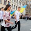 Больше учиться — меньше знать. На Украине реформируют школы (Ученики на торжественной линейке, посвященной Дню знаний, в Киеве) Ученики на торжестве…