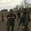 Батальон Прилепина (Писатель Захар Прилепин сейчас — майор и заместитель командира разведывательно-штурмового батальона …) Писатель Захар Приле…