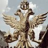 Россия следует своим уникальным путем (Установка двуглавых орлов | © РИА Новости,) Установка двуглавых …