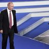 'Американские пессимисты' предсказали отставку Путина и нефть по $10 (Президент РФ Владимир Путин на форуме Общероссийского народного фронта Россия, устремленная в будуще…) Президент РФ Владими…