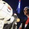 Олимпийские игры в Пхёнчхане: допинг и дипломатия (Болельщик возле Олимпийского стадиона, в котором будет проходить церемония открытия Олимпиады | © РИ…) Болельщик возле Олим…