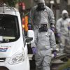 Почему Россия винит Великобританию в отравлении Скрипалей (Сотрудники правоохранительных органов Великобритании во время следственных мероприятий по делу об от…) Сотрудники правоохра…