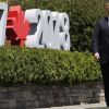 Трамп, врезав по G7, отомстил за унижения России (На фото: президент Дональд Трамп прибыл для участия в церемонии приветствия саммита G7, 8 июня 2018 …) На фото: президент Д…