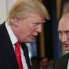 Трамп признался Путину, что на него работают дураки (Президент РФ Владимир Путин и президент США Дональд Трамп. Архивное фото) Президент РФ Владими…