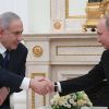 Arabi Al-Yaum: Израиль взывает к великодушию русского медведя? (Встреча президента РФ В. Путина с премьер-министром Израиля Б. Нетаньяху | © РИА Новости, Рамиль Ситдиков) Встреча президента Р…