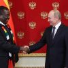 The Guardian: Россия пытается оказывать влияние в Африке (Президент РФ В. Путин встретился с президентом Зимбабве Э. Мнангагвой | © РИА Новости, Михаил Климентьев) Президент РФ В. Пути…