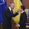 Мечты по-киевски. Что значит 'позитивный и решающий перелом' в отношениях Украина-НАТО (© AFP, Sergei SUPINSKY) © AFP, Sergei SUPINSKY