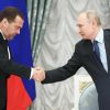 Дмитрий Медведев: 'Почетная ссылка' в преемники? (На фото: заместитель председателя Совета безопасности РФ Дмитрий Медведев и президент РФ Владимир Пу…) На фото: заместитель…