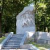 Память, покрытая тайнами, равнодушием и забвением