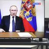 Обращение Путина: Внешне широкий жест, по факту — мизер (На фото: трансляция обращения президента России Владимира Путина в связи с ситуацией с коронавирусом…) На фото: трансляция …