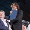 Рублевка в панике: Лещенко и Малахова нужно было оштрафовать (На фото: певец Лев Лещенко (второй слева) и телеведущий Андрей Малахов (в центре) (Фото: Вячеслав Пр…) На фото: певец Лев Л…