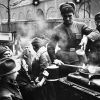 TA (Норвегия): если бы не русские, мы бы все говорили бы по-немецки (Великая Отечественная война. 1941-1945 гг. Советские солдаты раздают еду жителям Берлина. Германия. …) Великая Отечественна…