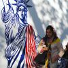 Санкции против Ирана: мнение США и неправильное (Граффити перед бывшим посольством США в Тегеране | © РИА Новости / Антон Быстров) Граффити перед бывши…