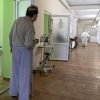 Ковидные суициды. Почему украинцы выбрасываются из окон больниц (© AP, Evgeniy Maloletka) © AP, Evgeniy Maloletka
