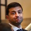 Украинские олигархи начинают топить Зеленского