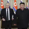 Запад в шоке: Москва и Пхеньян подняли ставки, игра теперь будет жесткой (На фото: лидер КНДР Ким Чен Ын (справа) и президент РФ Владимир Путин (слева) (Фото: KCNA/AP/ТАСС)) На фото: лидер КНДР …
