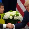 Трампа берут на слабо. США выбирают эскалацию, чтобы воевать за мир на Украине (Зеленский и Трамп на фоне флагов) Зеленский и Трамп на…