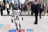 НеоколонИИализм (Робот Володя чувствовал себя полноценным и незаменимым участником Петербургского экономического фору…) Робот Володя чувство…
