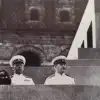 Сталин и Эйзенхауэр на вершине мавзолея