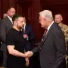Модный приговор или 'костюмная вечеринка' Зеленского. (X / Volodymyr Zelenskyy / Володимир Зеленський / Владимира Зеленский и Кит Келлог) X / Volodymyr Zelens…